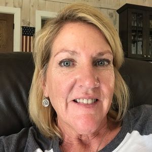 Meet your Posher, Pam